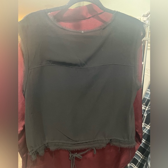 Top - Picture 2 of 4